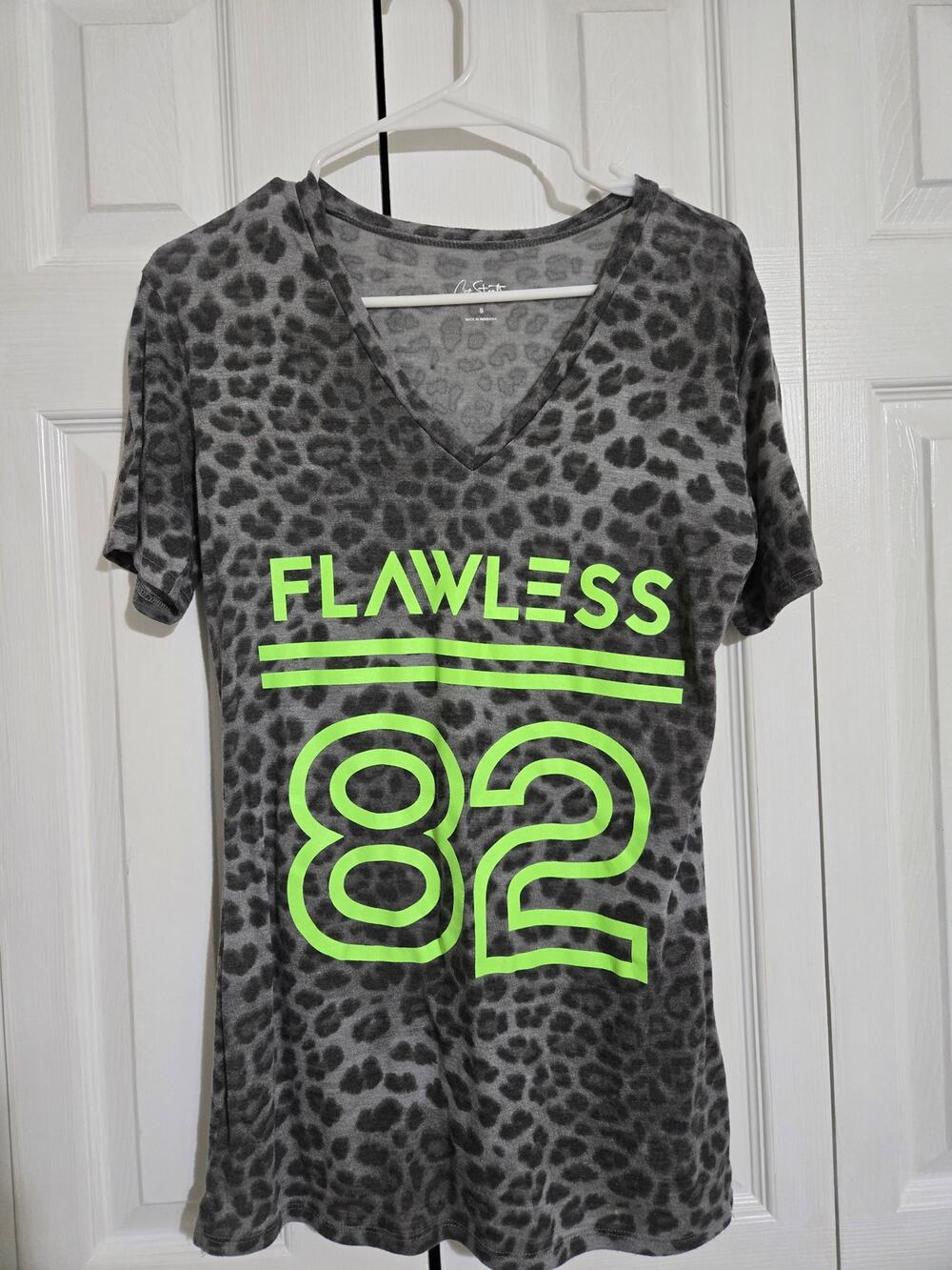 City streets small women's gray leopard print v neck graphic tee